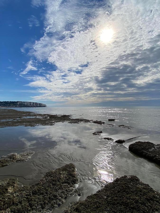 A 50m Reves De Les Bains De Mers-les-Bains