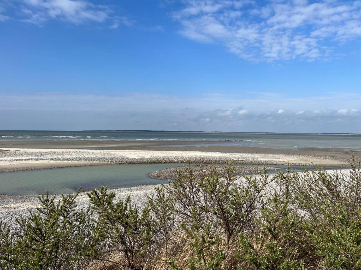 A 50m Reves De Les Bains De Apartment *