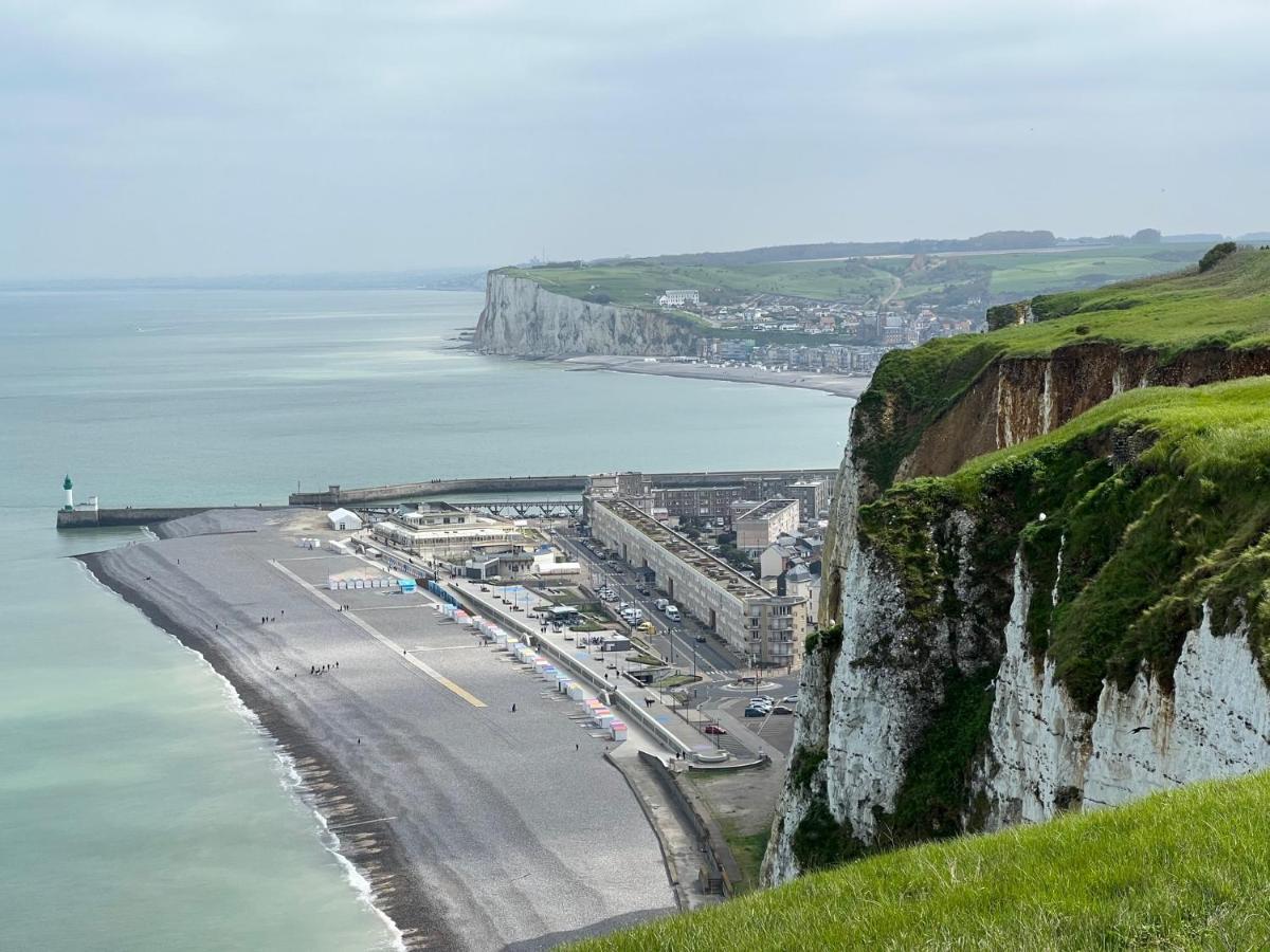 A 50m Reves De Les Bains De *