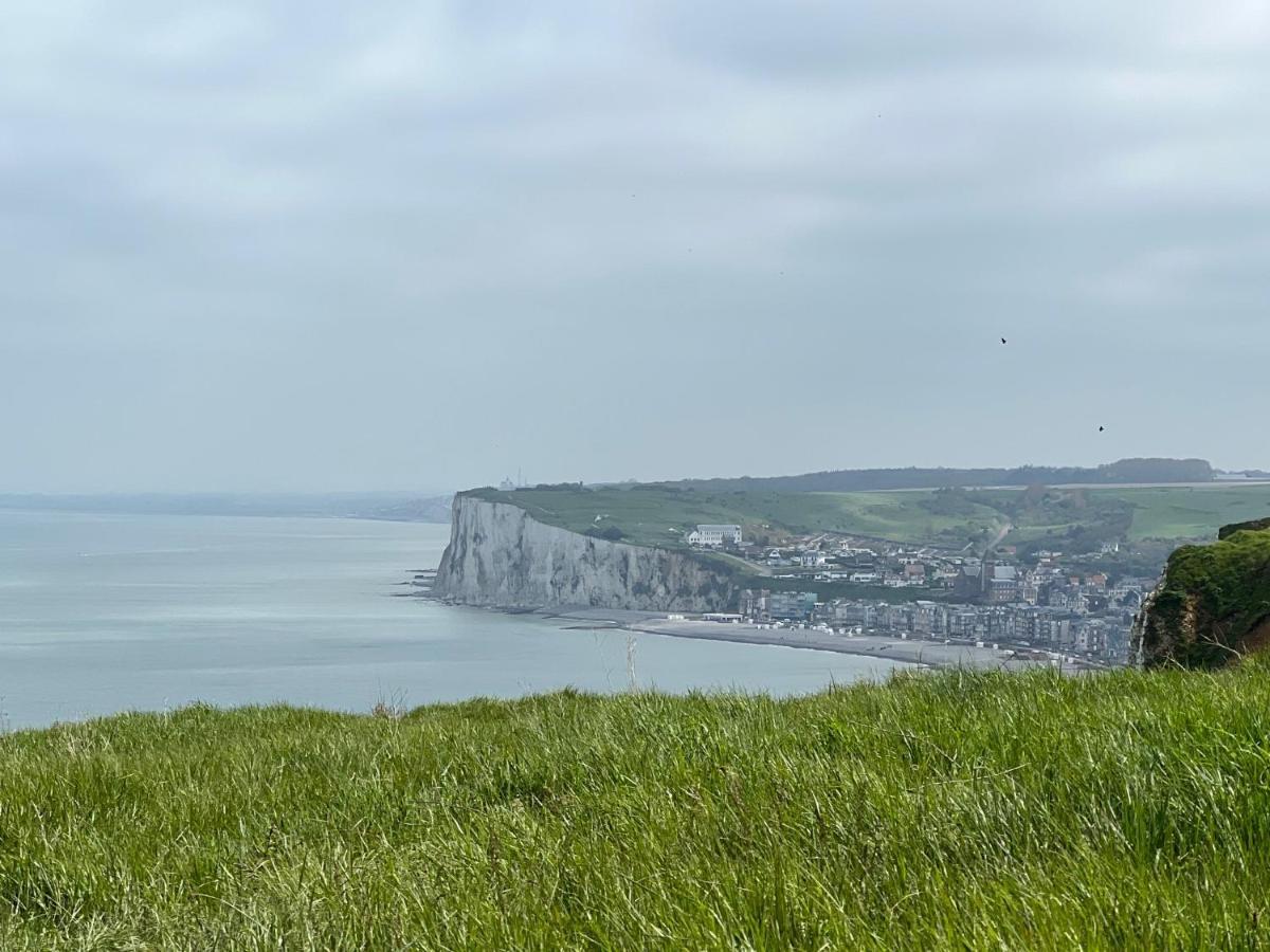 A 50m Reves De Les Bains De Apartment